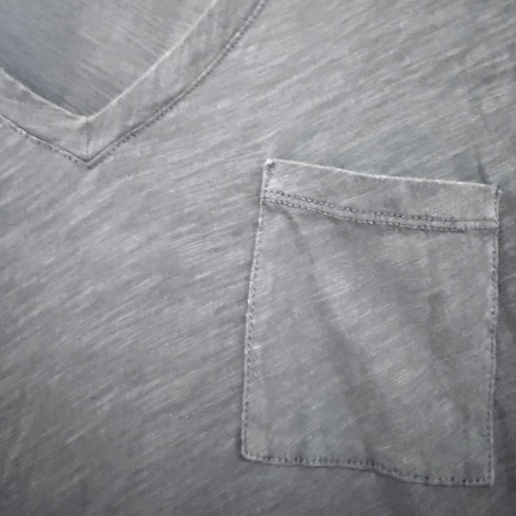 Madewell Charcoal Gray V-Neck T-Shirt size small - Picture 3 of 6